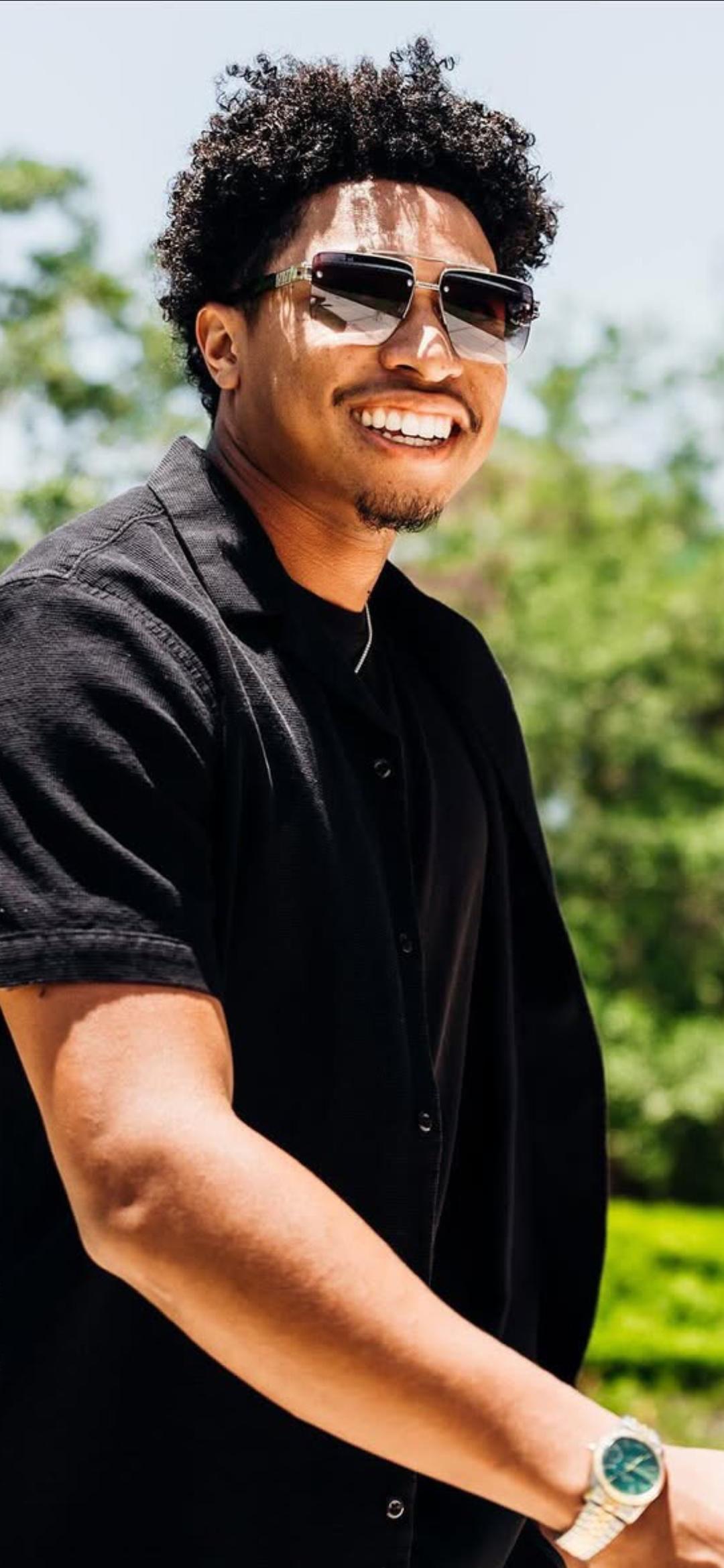 DeAmez Ross, lead trainer at Skills and Drills Baseball Clinic